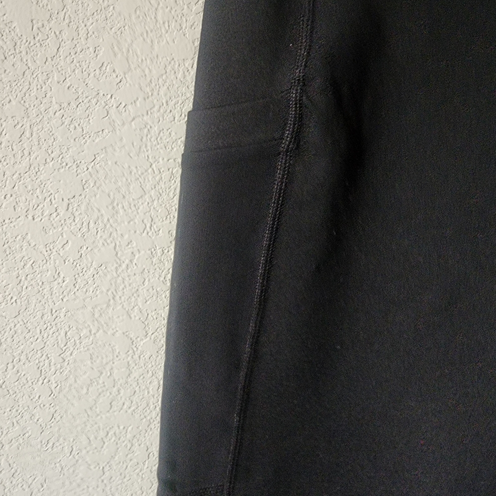 Fabletics Black PowerHold Mesh Sides Leggings Size: Medium - Picture 5 of 8